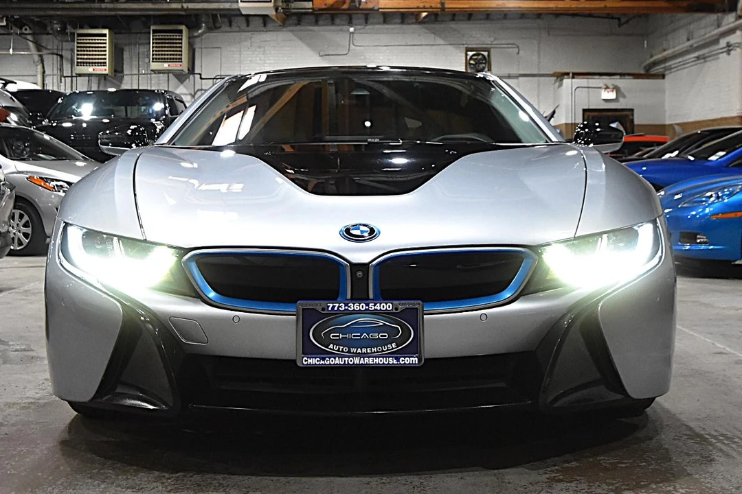 2016 BMW i8 - Image 4 of 31