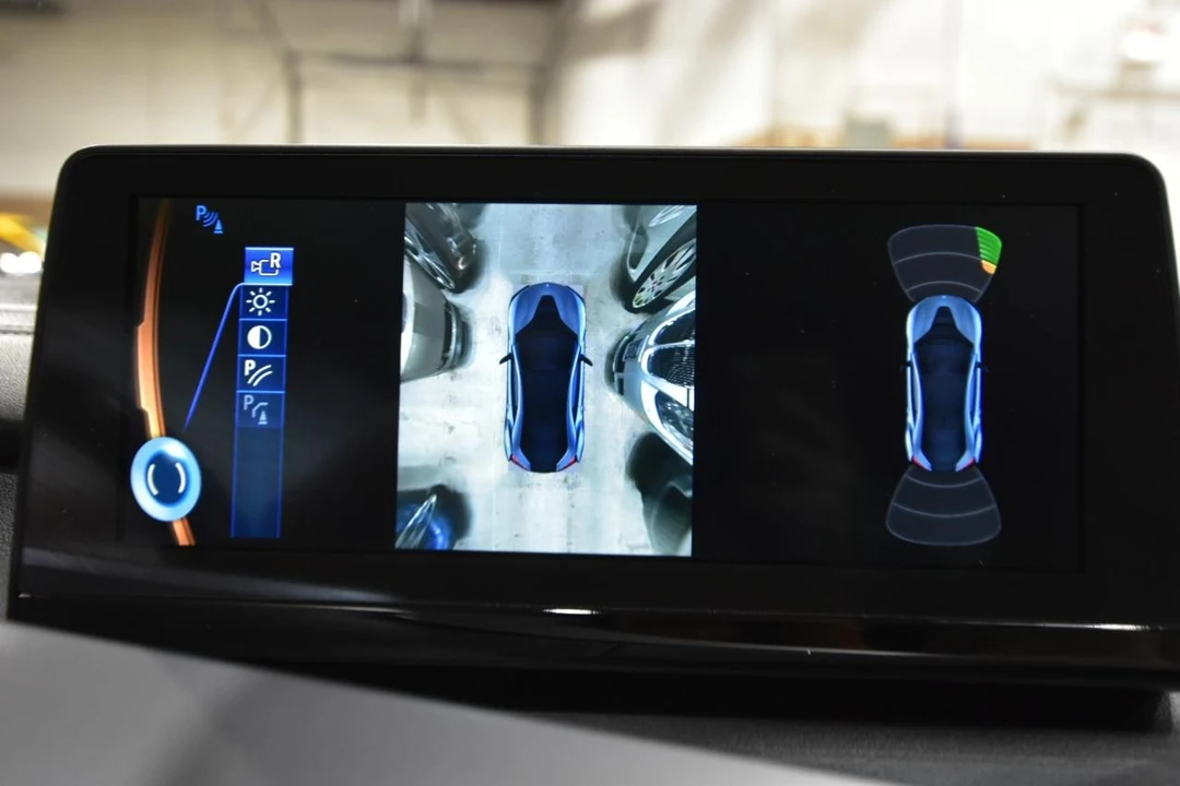 2016 BMW i8 - Image 25 of 31