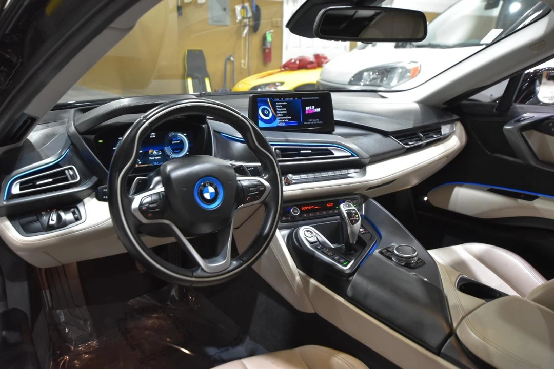 2016 BMW i8 - Image 13 of 31