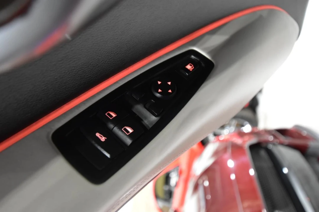 2016 BMW i8 - Image 13 of 31