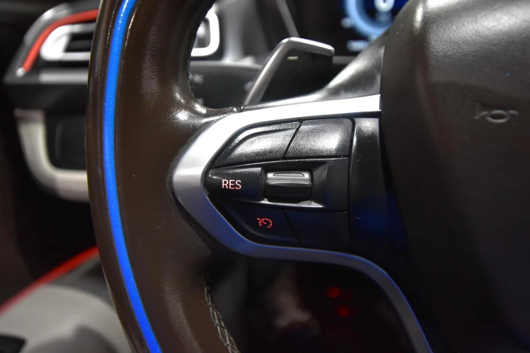 2016 BMW i8 - Image 17 of 31