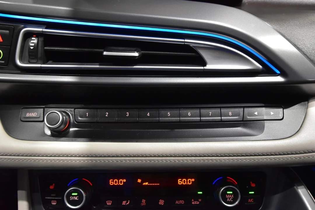 2016 BMW i8 - Image 30 of 31