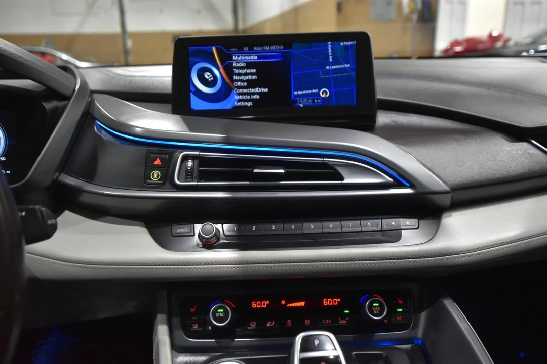 2016 BMW i8 - Image 22 of 31