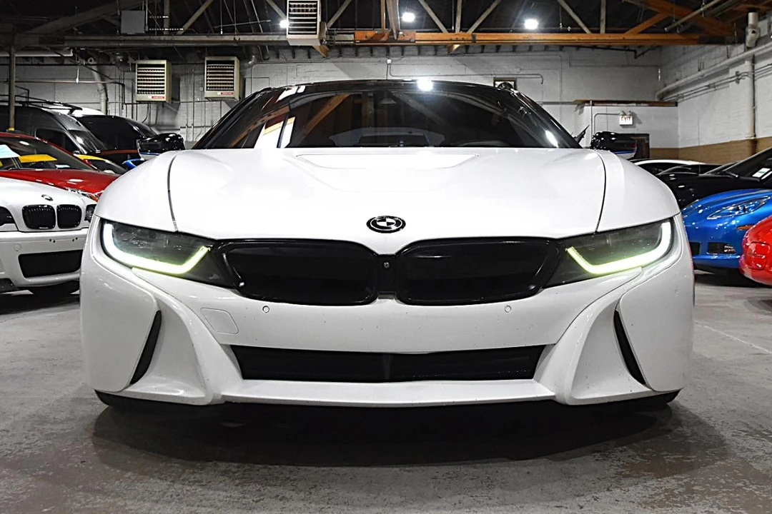 2016 BMW i8 - Image 4 of 31