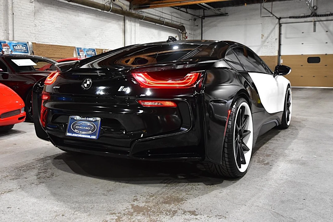 2016 BMW i8 - Image 6 of 31