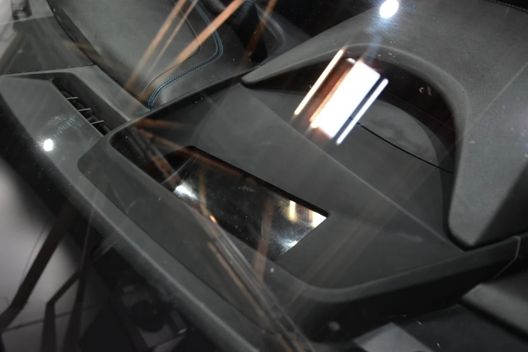 2016 BMW i8 - Image 21 of 31