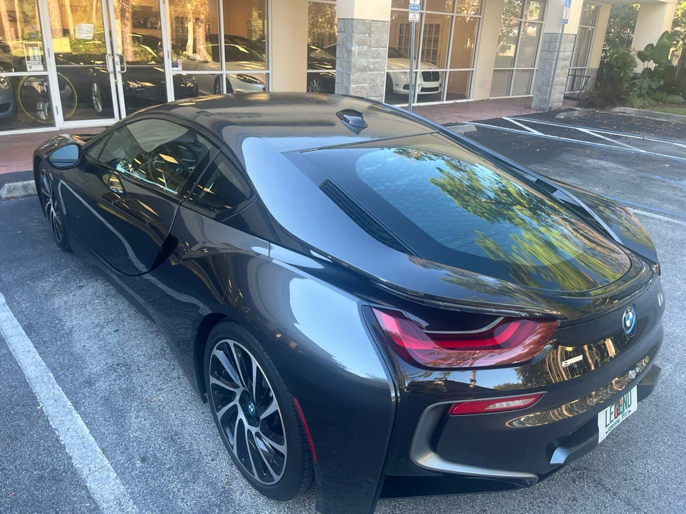 2016 BMW i8 - Image 11 of 21