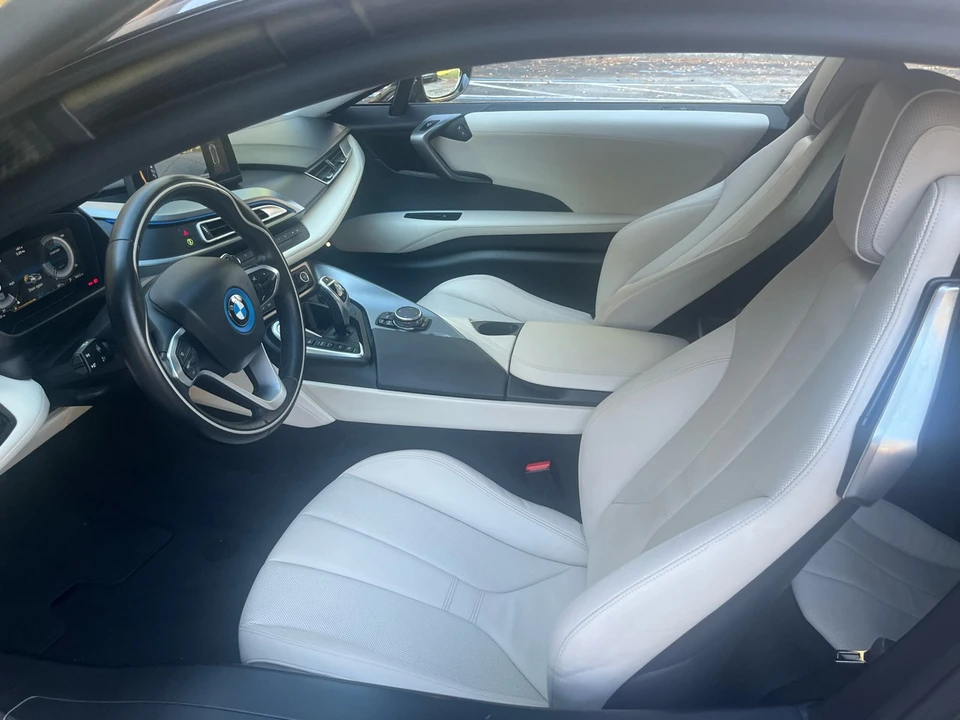 2016 BMW i8 - Image 20 of 21