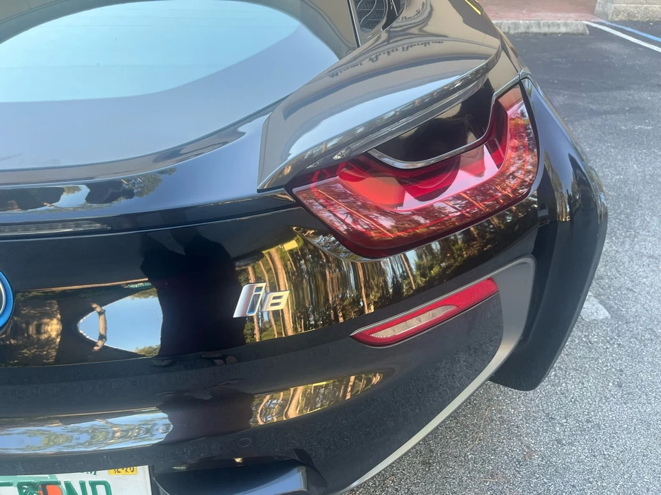 2016 BMW i8 - Image 9 of 12