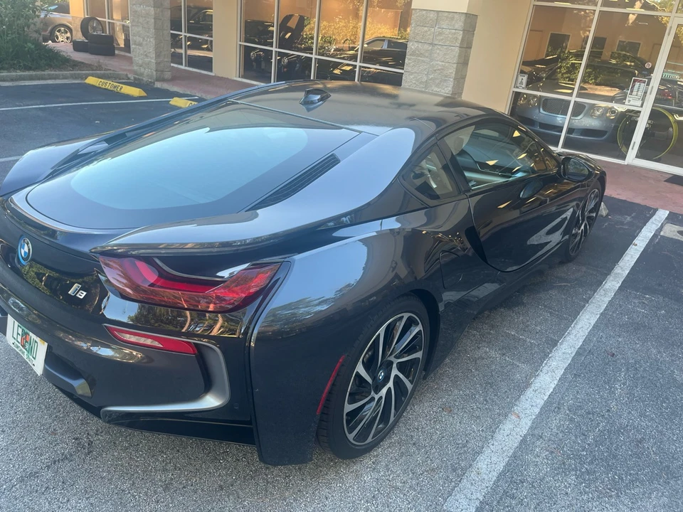 2016 BMW i8 - Image 6 of 12