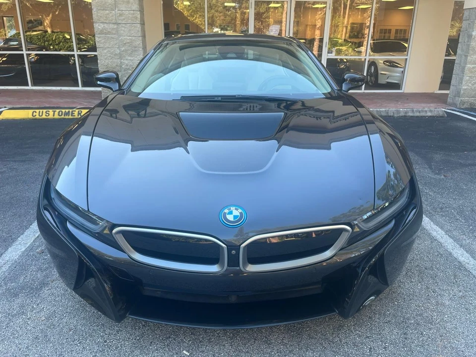 2016 BMW i8 - Image 16 of 21