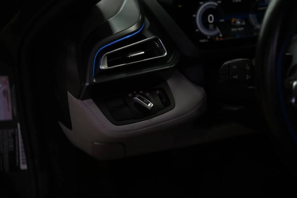 2016 BMW i8 - Image 17 of 20