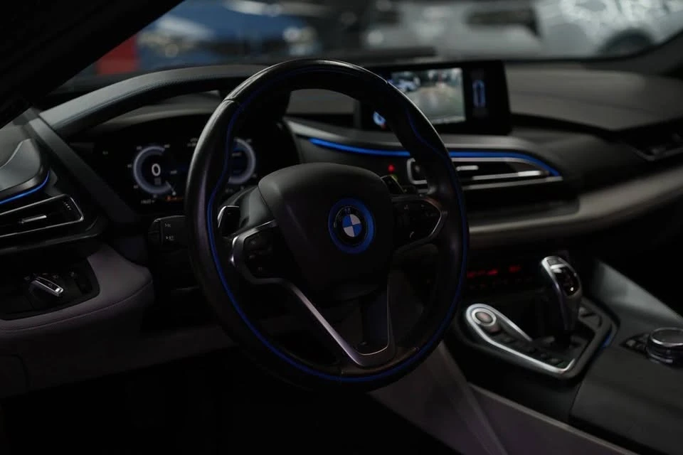 2016 BMW i8 - Image 16 of 20