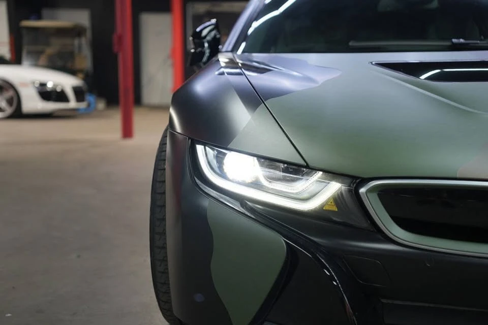 2016 BMW i8 - Image 13 of 20