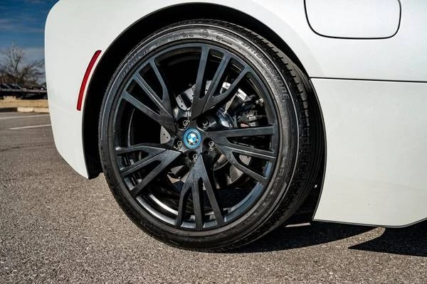 2016 BMW i8 - Image 10 of 21