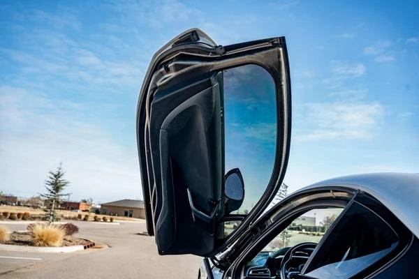 2016 BMW i8 - Image 12 of 21