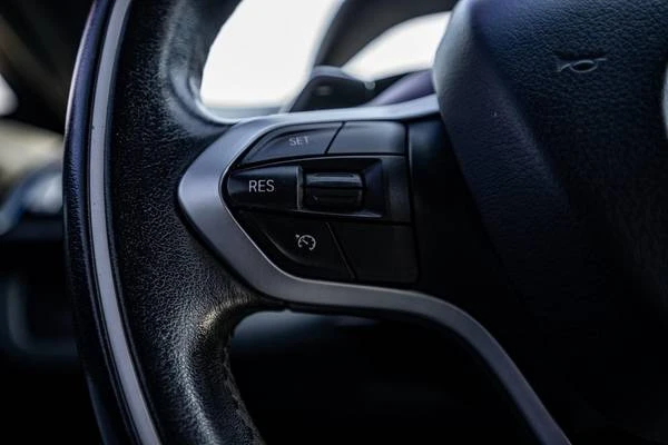 2016 BMW i8 - Image 16 of 21
