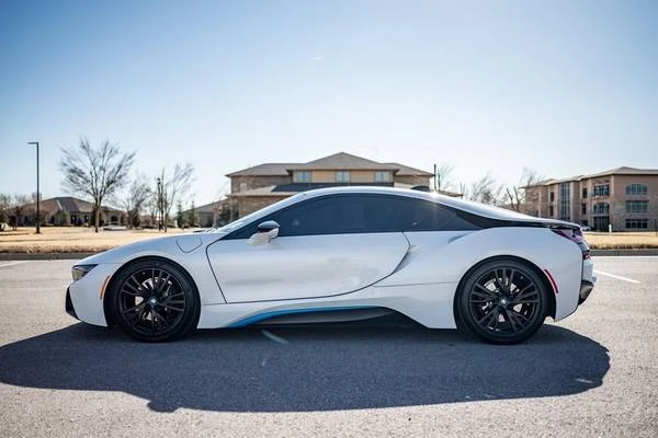 2016 BMW i8 - Image 4 of 21