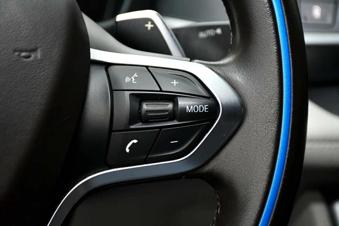 2016 BMW i8 - Image 20 of 21