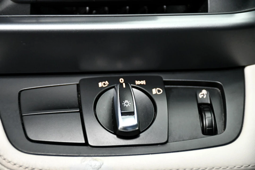 2016 BMW i8 - Image 21 of 21