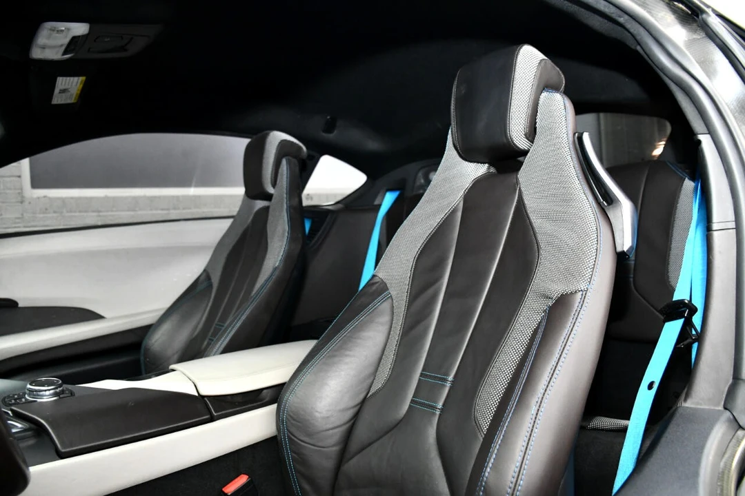 2016 BMW i8 - Image 16 of 21