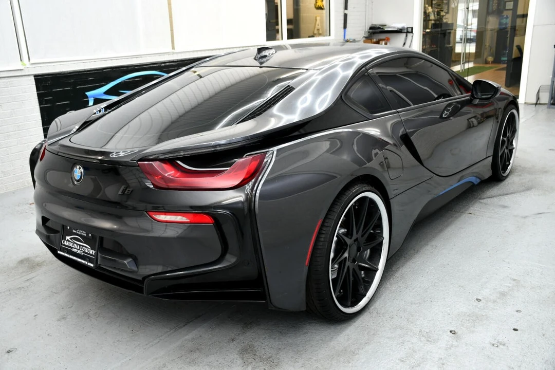 2016 BMW i8 - Image 4 of 21