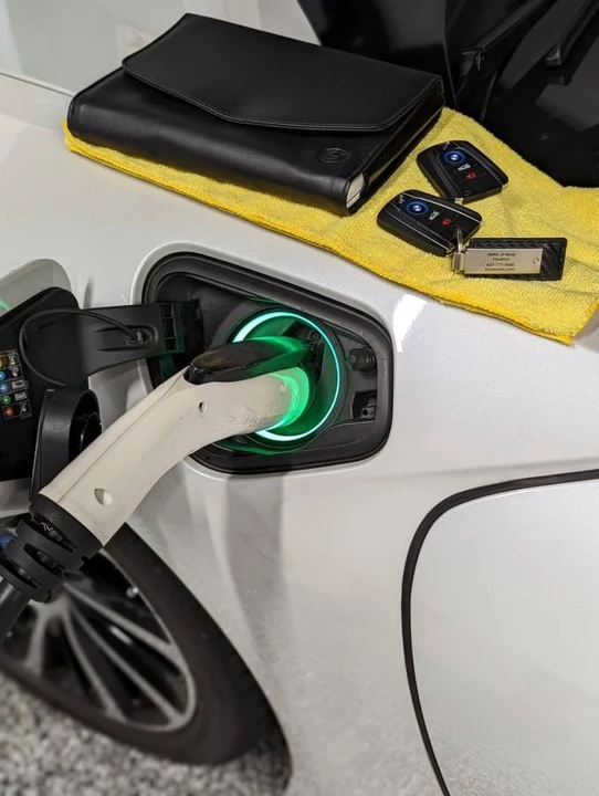 2016 BMW i8 - Image 30 of 30