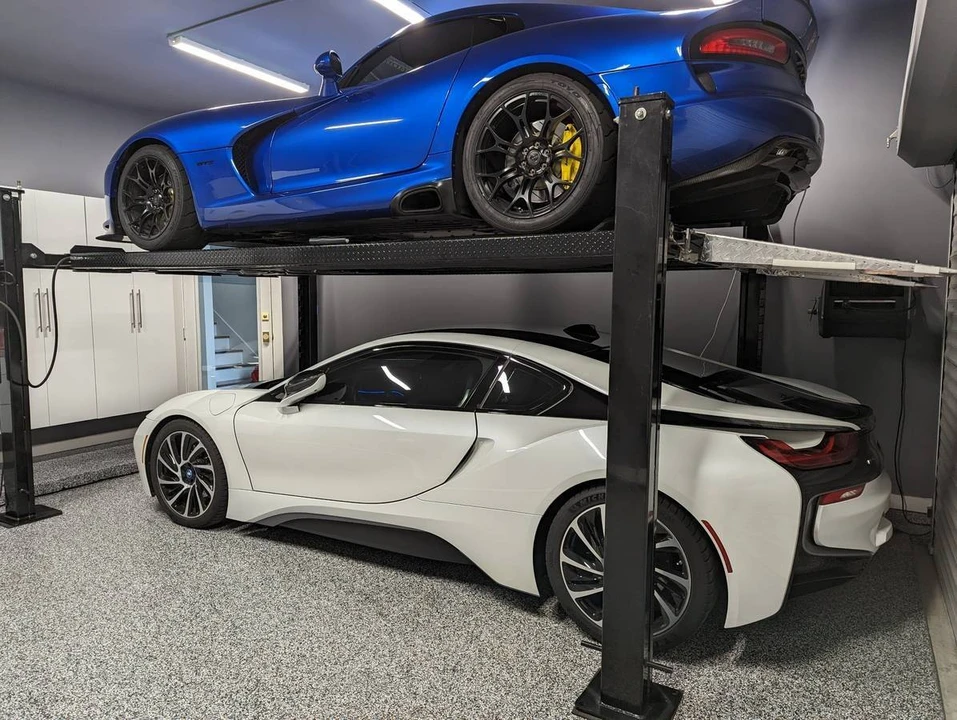 2016 BMW i8 - Image 29 of 30