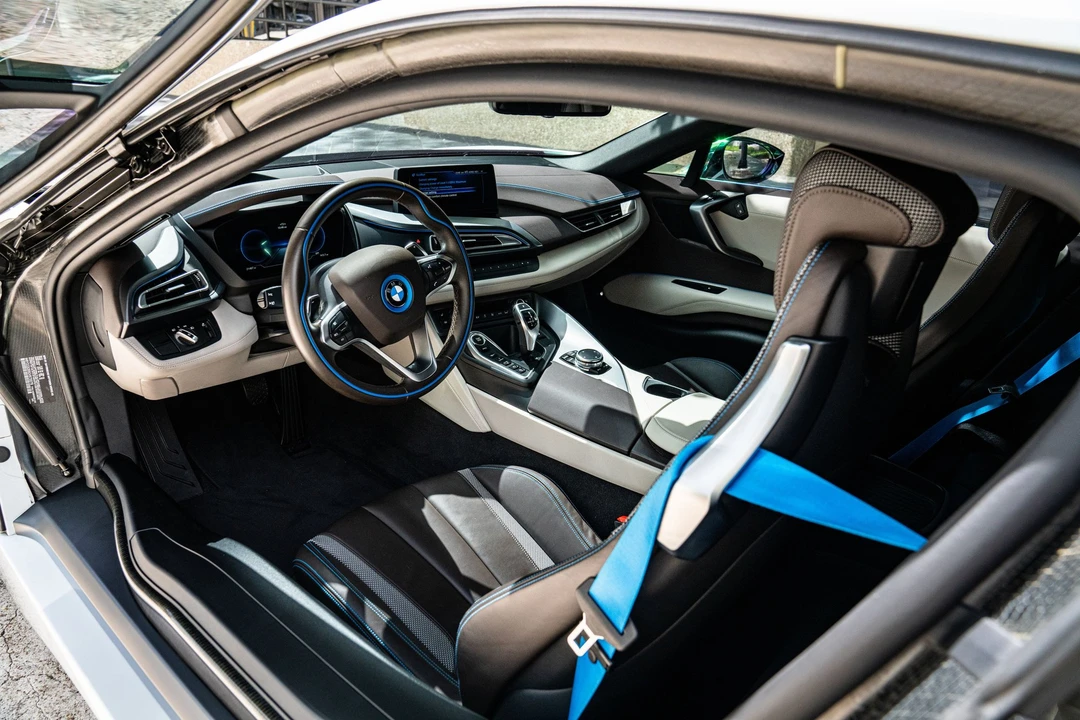 2016 BMW i8 - Image 22 of 30