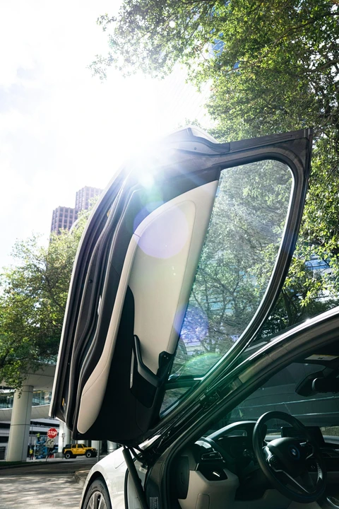 2016 BMW i8 - Image 12 of 30
