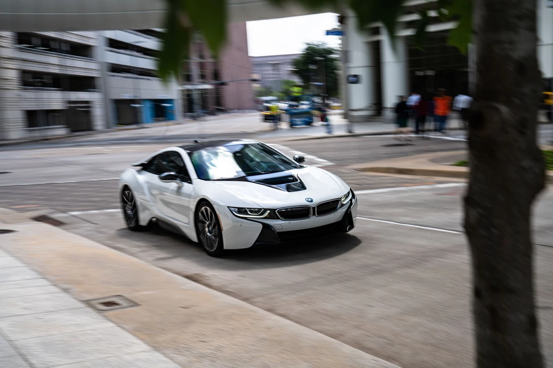2016 BMW i8 - Image 23 of 30