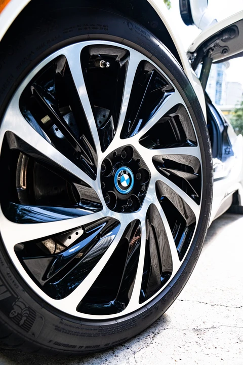 2016 BMW i8 - Image 6 of 30