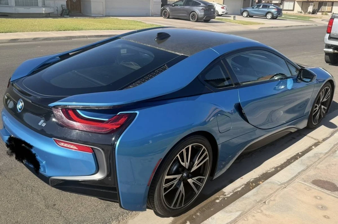 2016 BMW i8 - Image 3 of 15