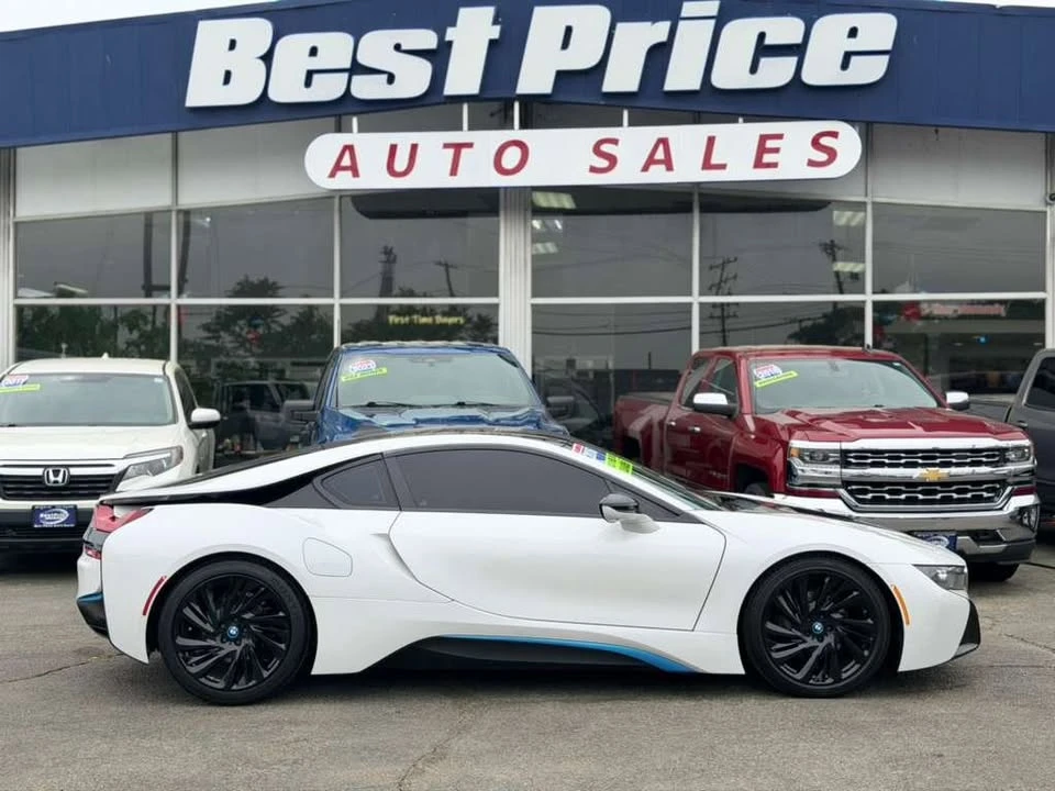 2016 BMW i8 - Image 13 of 16