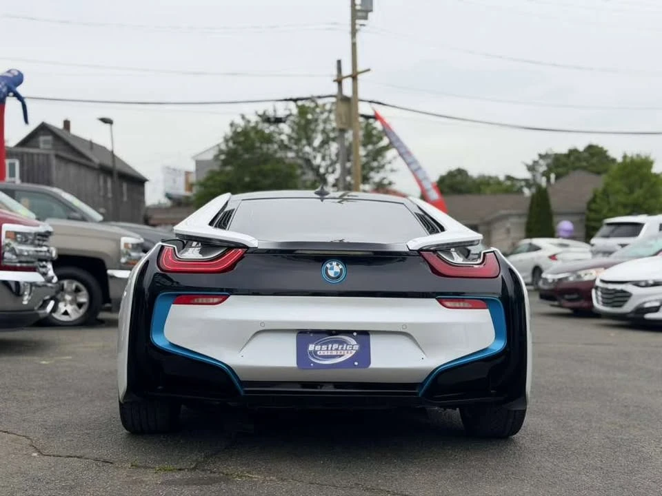 2016 BMW i8 - Image 15 of 16
