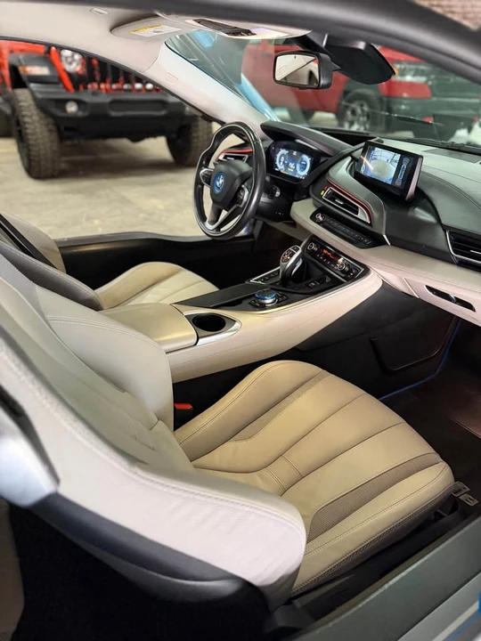 2016 BMW i8 - Image 8 of 19