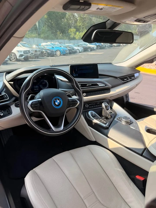 2016 BMW i8 - Image 14 of 19