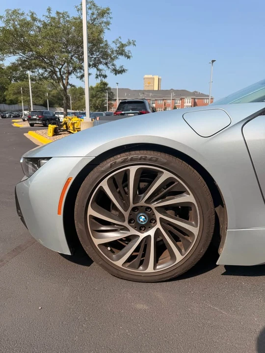 2016 BMW i8 - Image 10 of 19