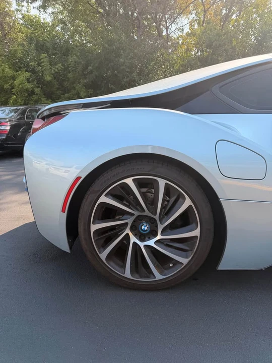 2016 BMW i8 - Image 8 of 19