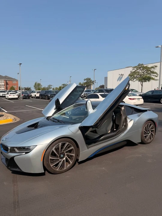 2016 BMW i8 - Image 12 of 19