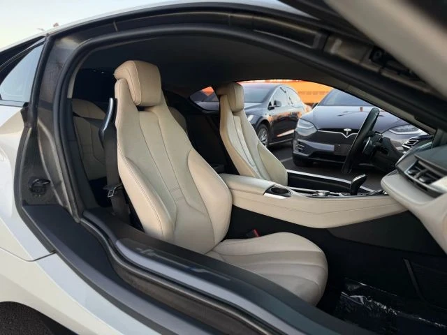 2016 BMW i8 - Image 15 of 21
