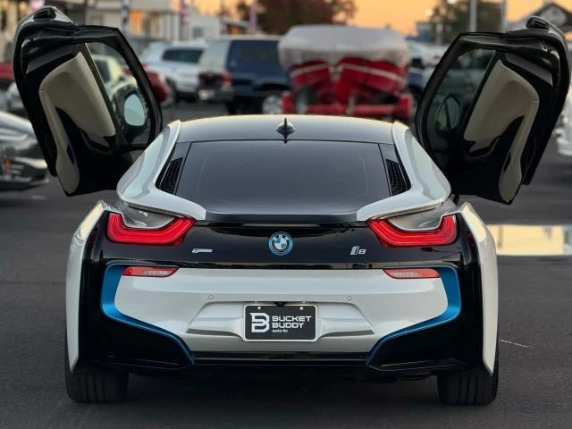 2016 BMW i8 - Image 13 of 21