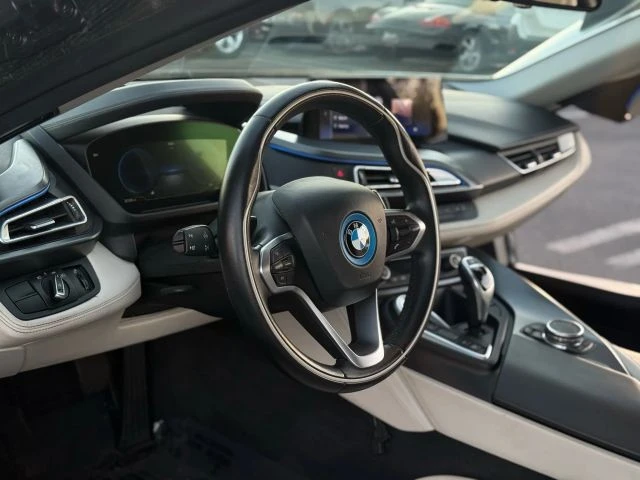 2016 BMW i8 - Image 19 of 21