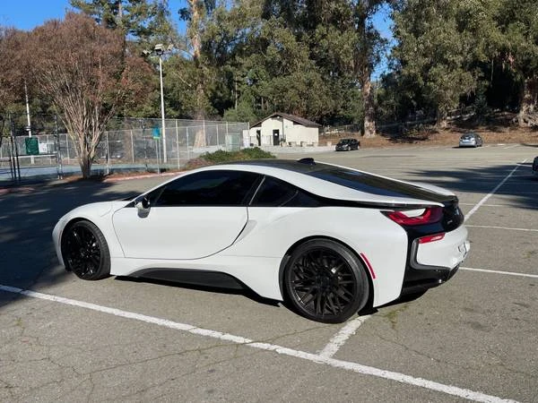 2016 BMW i8 - Image 10 of 10