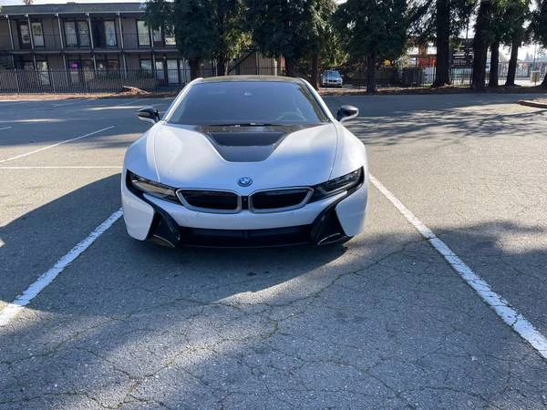 2016 BMW i8 - Image 8 of 10