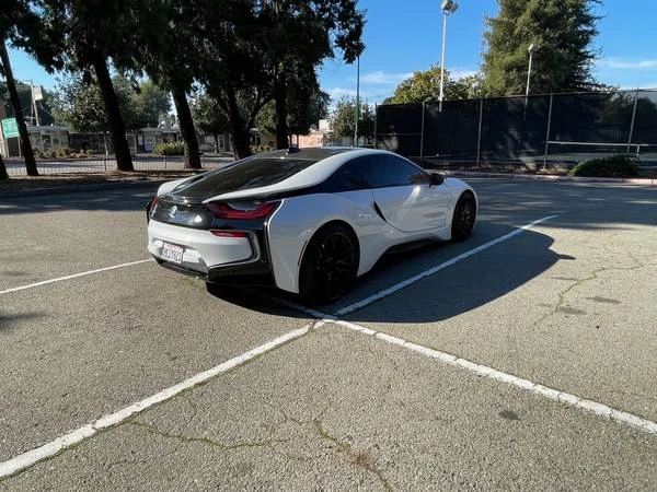 2016 BMW i8 - Image 5 of 10