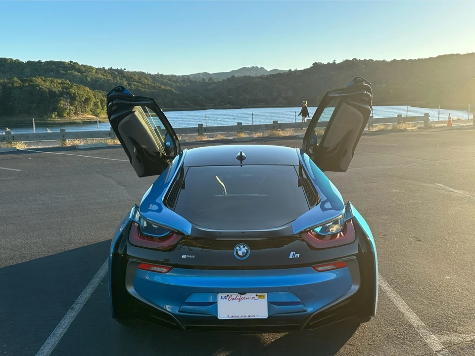 2016 BMW i8 - Image 19 of 31