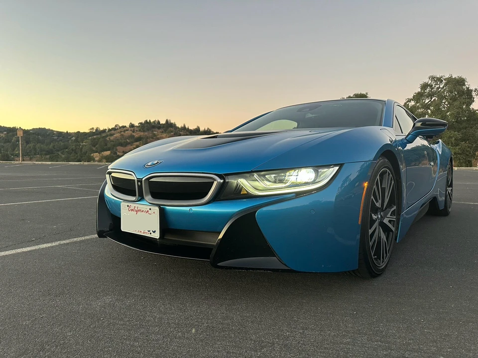 2016 BMW i8 - Image 10 of 31