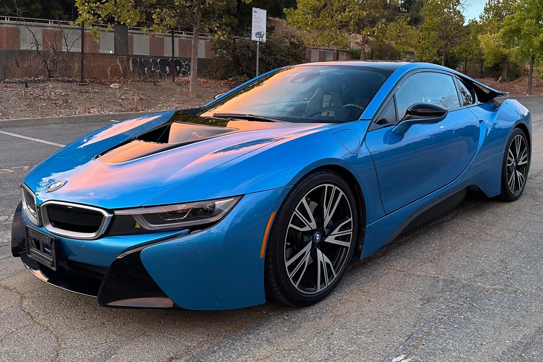 2016 BMW i8 - Image 3 of 31