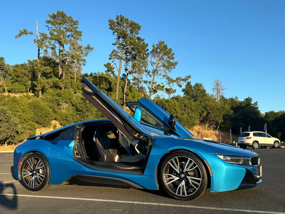 2016 BMW i8 - Image 21 of 31